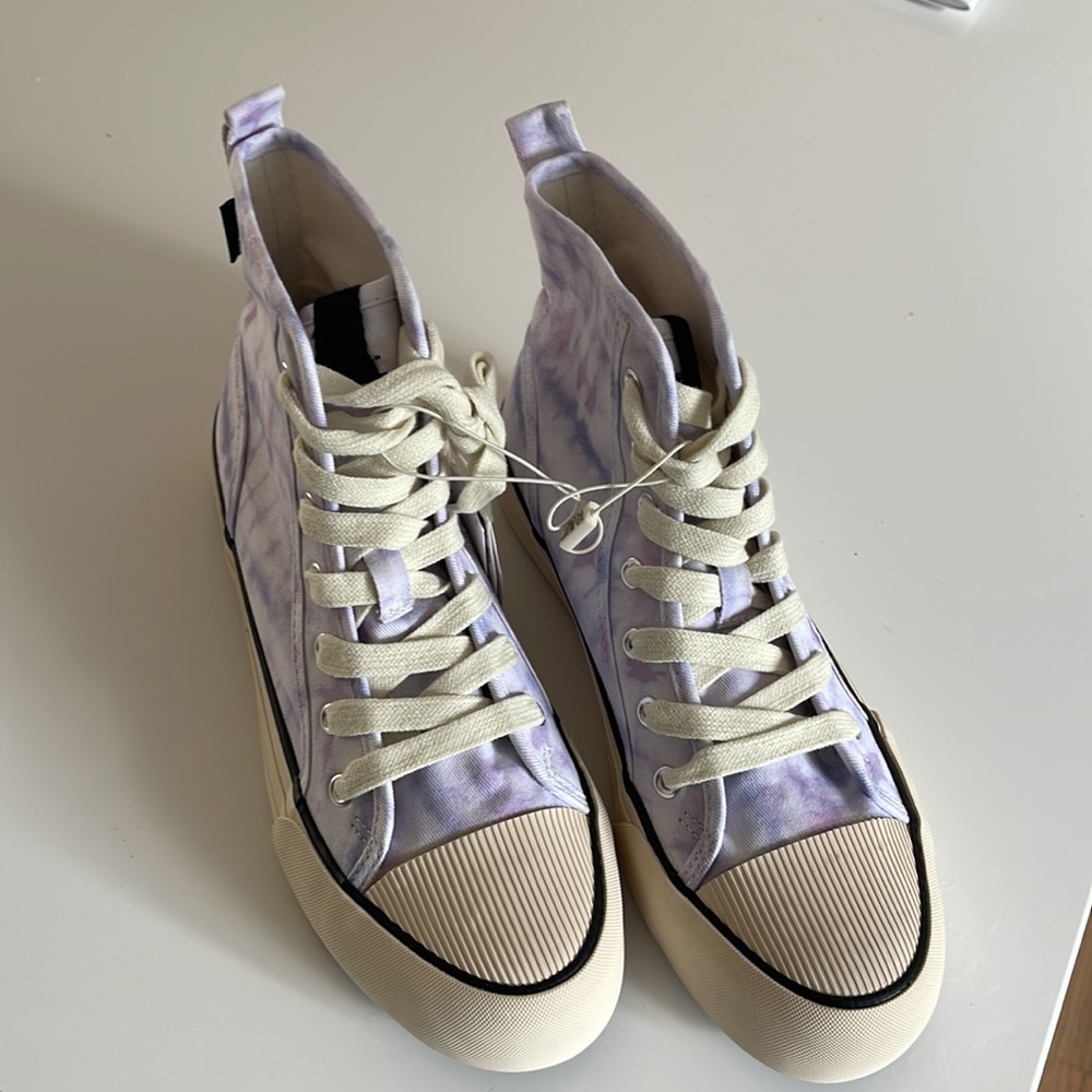 High tops - Picture 3 of 6